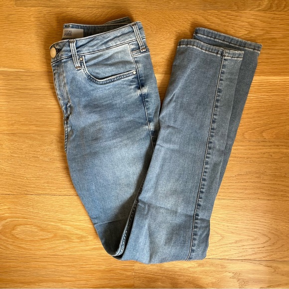 Topshop High Waisted Jeans - Picture 2 of 6